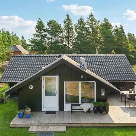 Pet Friendly In Romo With Kitchen Holiday home *